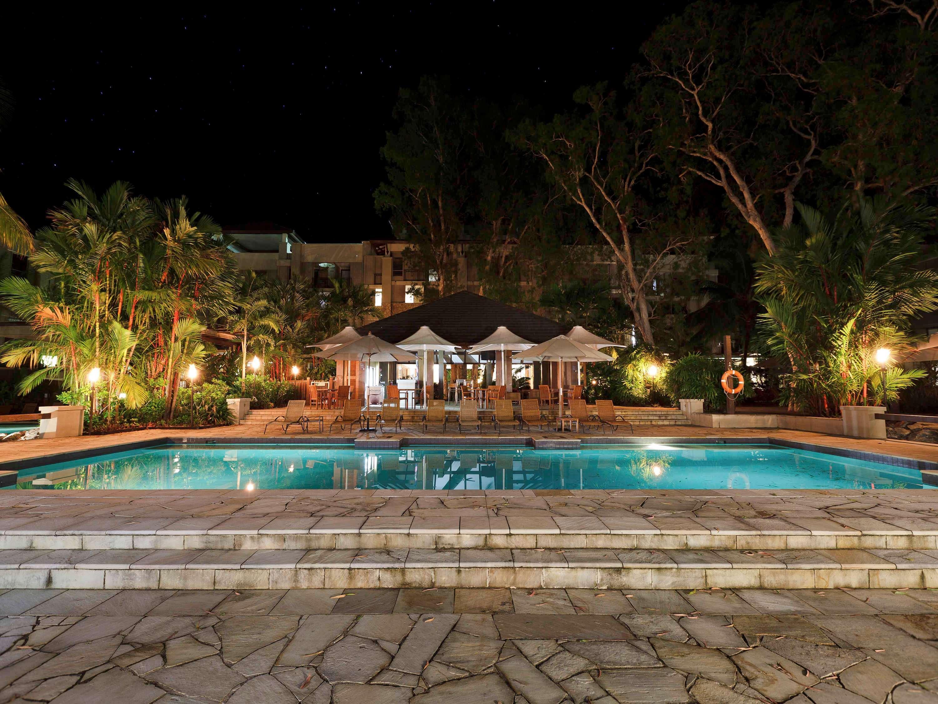 Pullman Palm Cove Sea Temple Resort & Spa Exterior photo