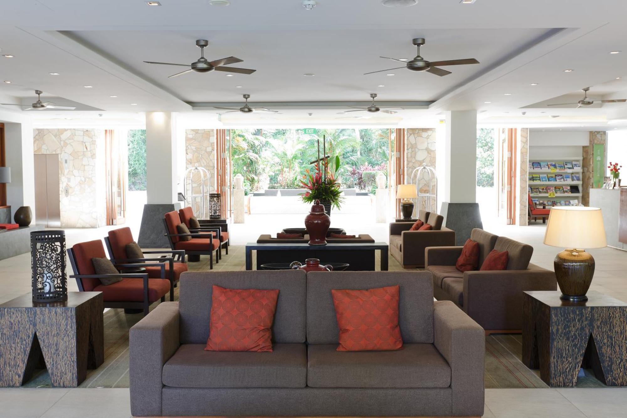 Pullman Palm Cove Sea Temple Resort & Spa Exterior photo