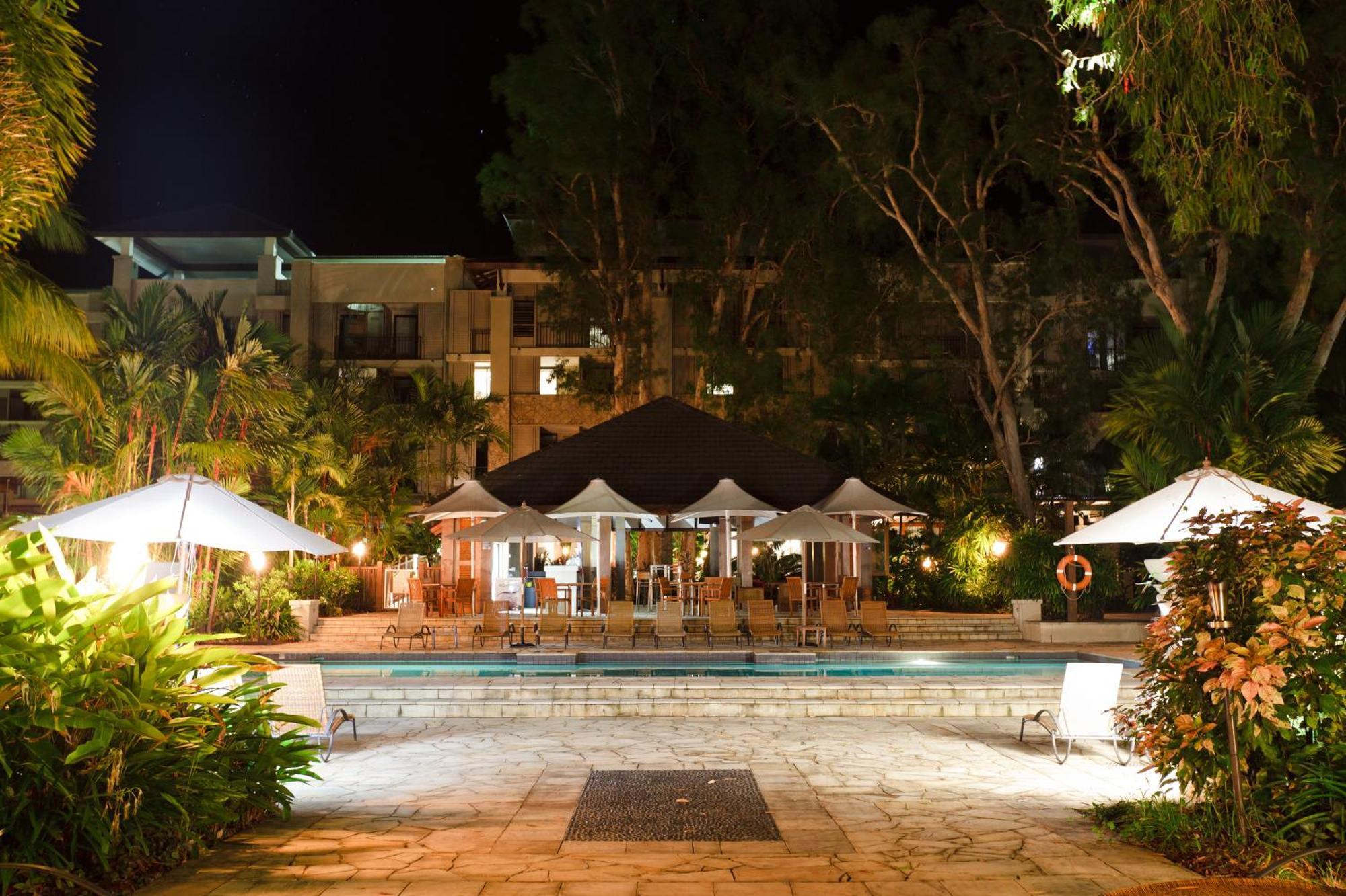 Pullman Palm Cove Sea Temple Resort & Spa Exterior photo