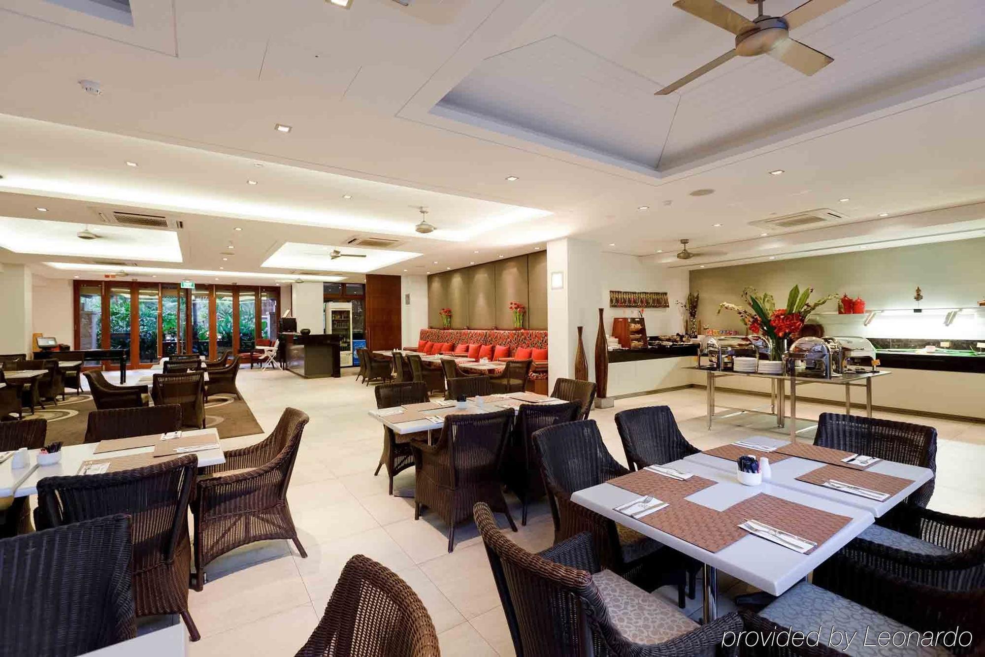 Pullman Palm Cove Sea Temple Resort & Spa Exterior photo