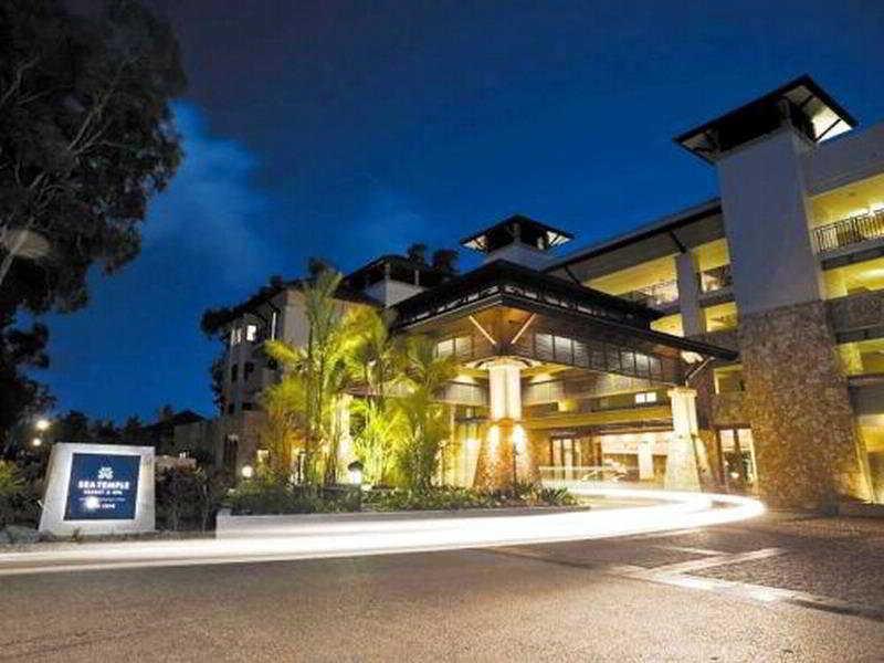 Pullman Palm Cove Sea Temple Resort & Spa Exterior photo