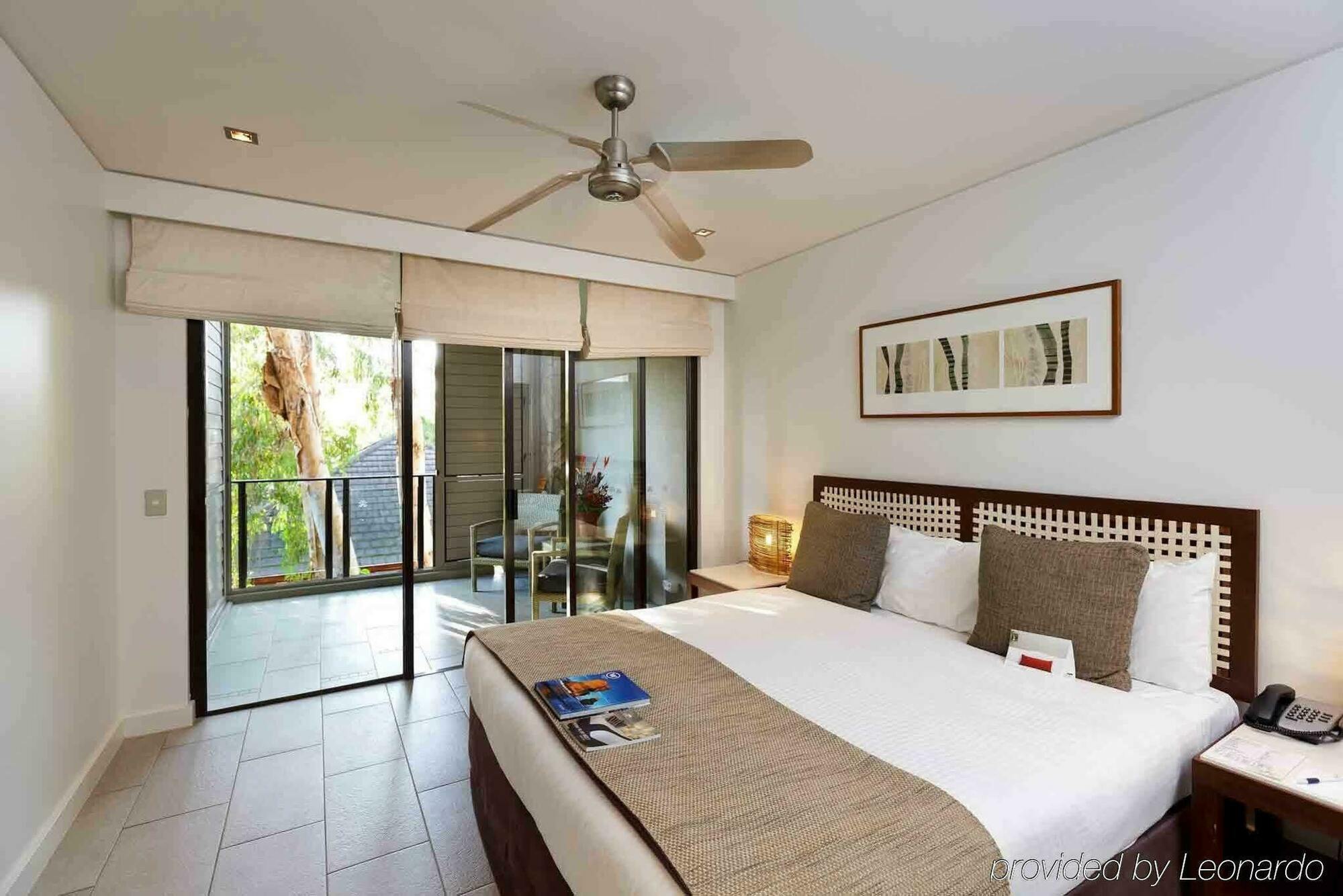 Pullman Palm Cove Sea Temple Resort & Spa Exterior photo